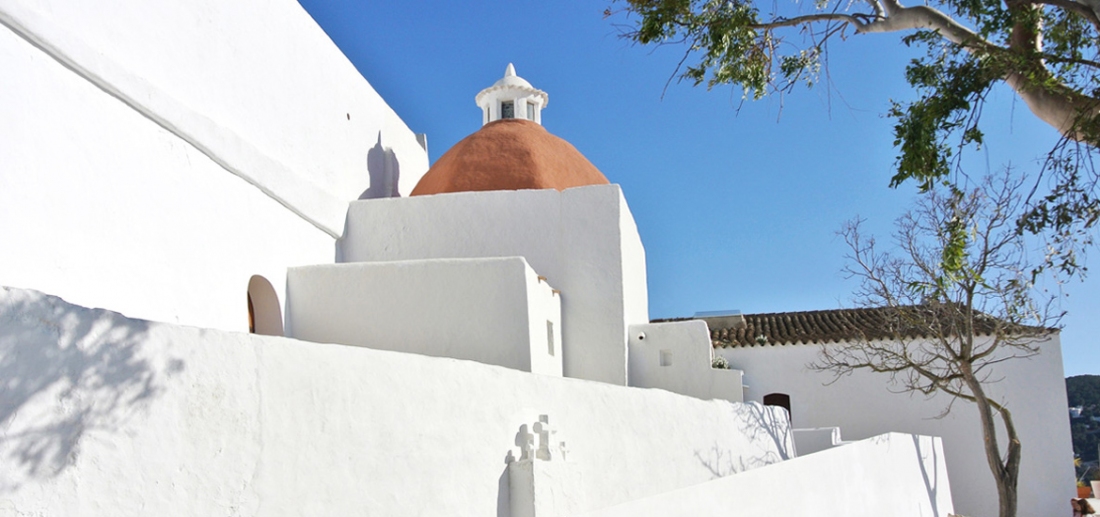 traditional ibiza around es canar