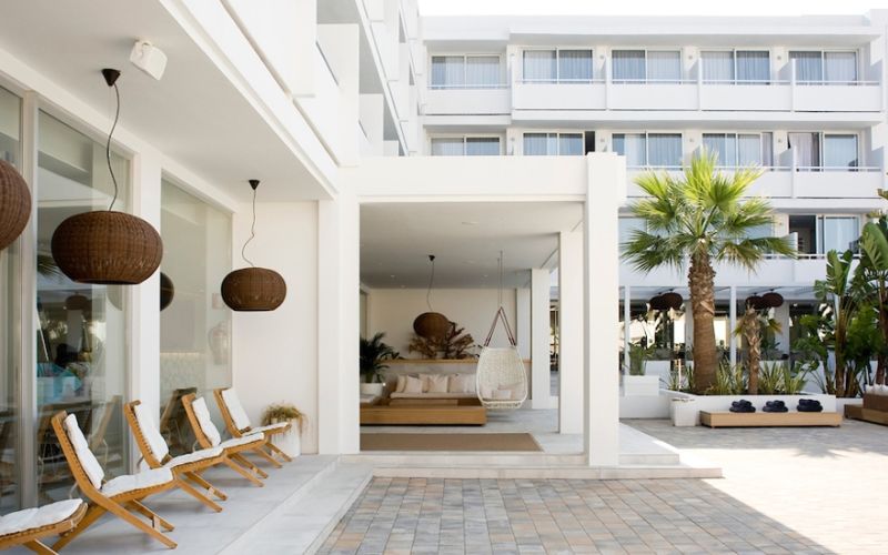 10 benefits if you book your holidays at Hotel Anfora