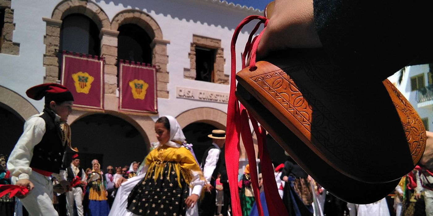 Santa Eulária in may: Festivities, theatre, beaches and more