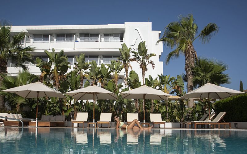 Why choose Hotel Anfora for your holidays in Ibiza?