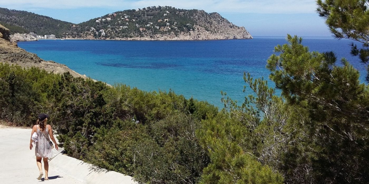 Do you enjoy walking? Join the guided walks in Santa Eulària